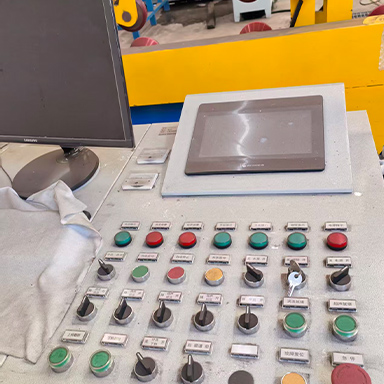 Máquina de Ensaio Ultrassônico de Tubos